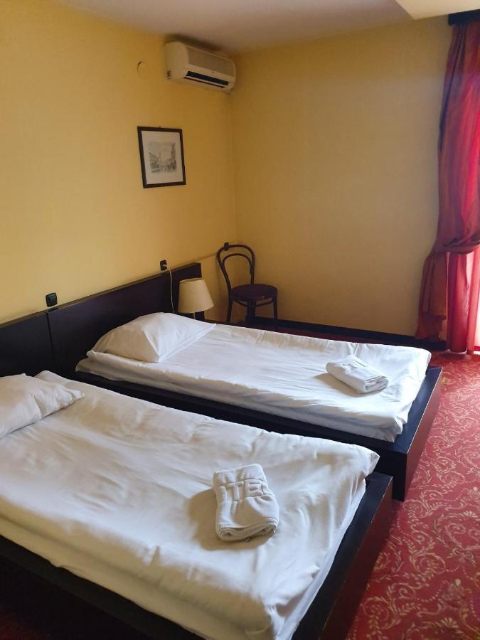 Hotel Sajam Novi Sad Dış mekan fotoğraf
